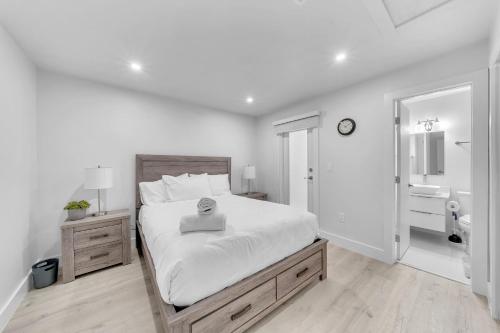 Mykonos Home 2 2 Cozy and Charming Duplex — 4-Star Luxury Hotel in Miami, United States