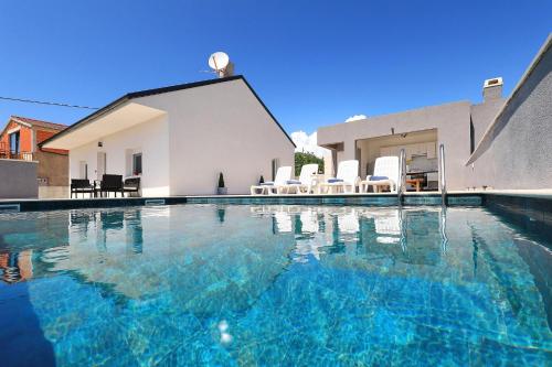 Maslenica - carbon neutral hotel in Unknown City