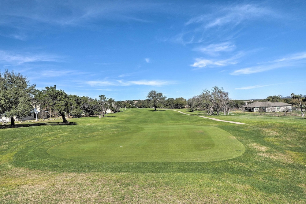 Modern Lake Travis Haven with Resort Amenities - photo 28