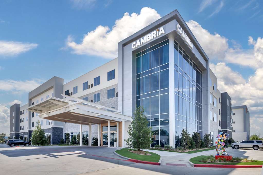 Cambria Hotel Waco University Riverfront - photo 8