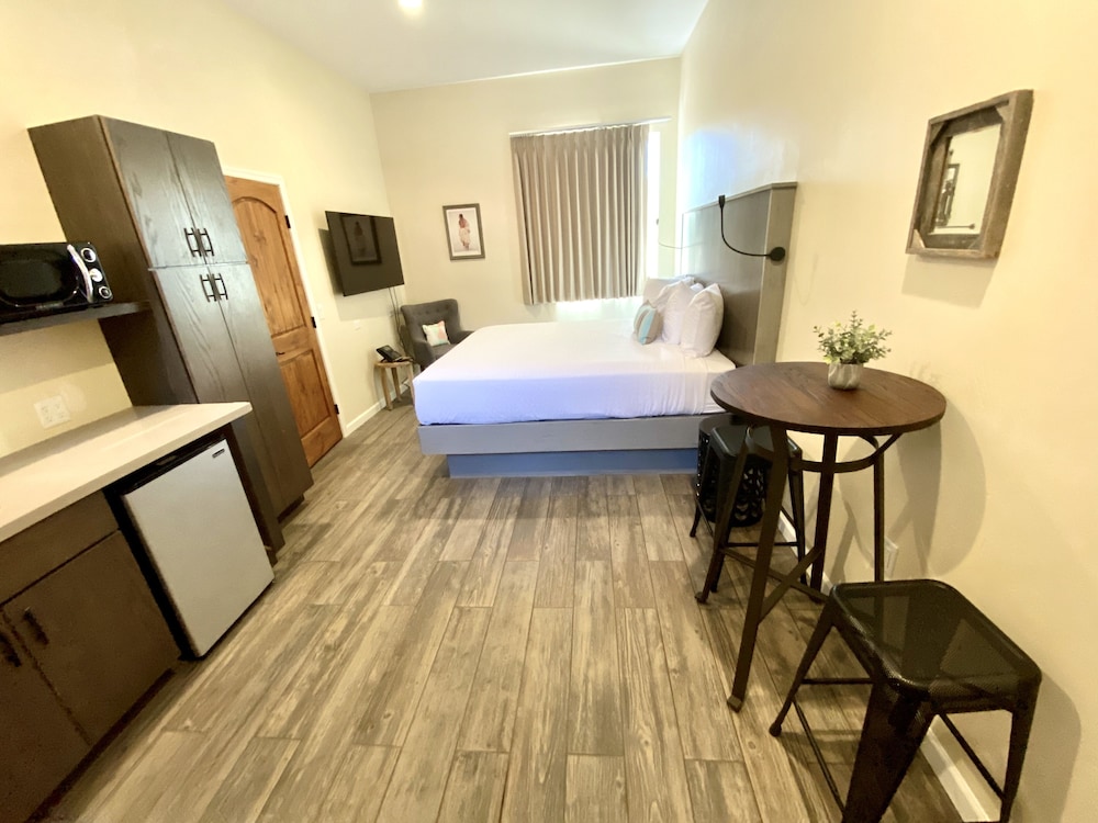 Sedona Village Lodge - photo 16