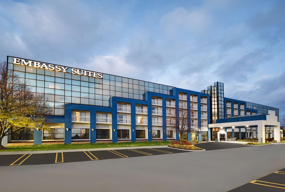 Embassy Suites by Hilton Detroit Livonia Novi - photo 41