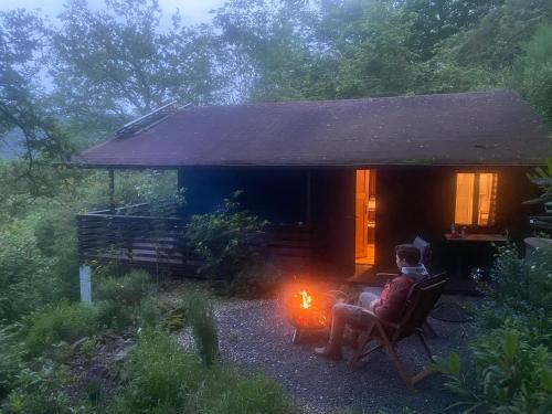 Autarke Idyll Hutte Mit Kamin Aussicht — Dausenau