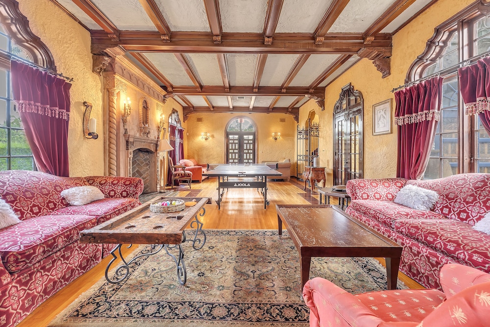 Young Mansion - photo 82