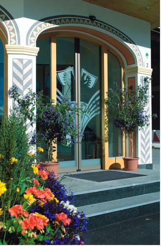 Hotel Goldener Adler — hotel in Curon Venosta