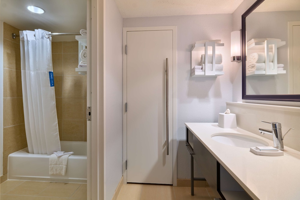Hampton Inn Washington Downtown Convention Center - photo 34