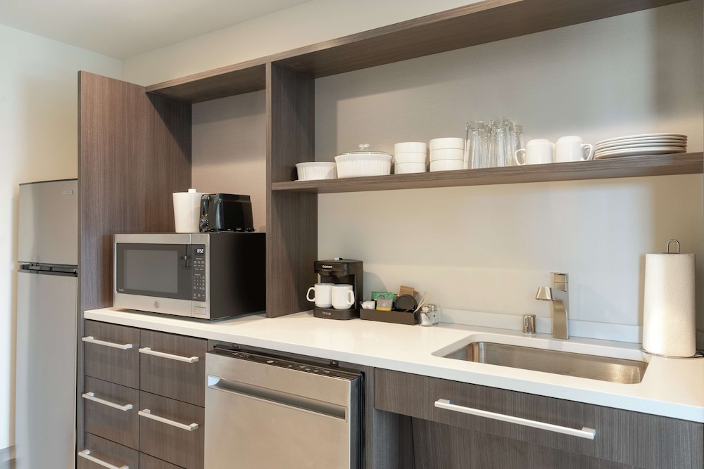 Home2 Suites By Hilton Woodland Hills - photo 17