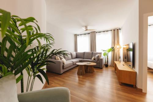Bravissimo Figuerola Spacious 3 bedroom apartment — 4-Star Luxury Hotel in Girona, Spain