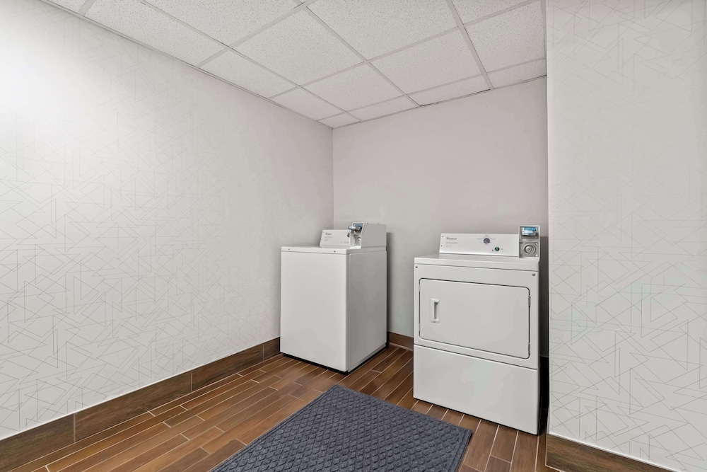 Hampton Inn Jonesboro - photo 51