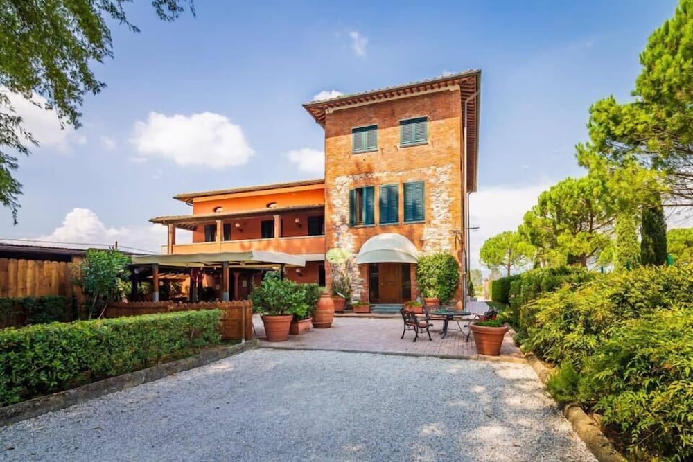 Fattoria Settepassi - carbon neutral hotel in Ponte Buggianese