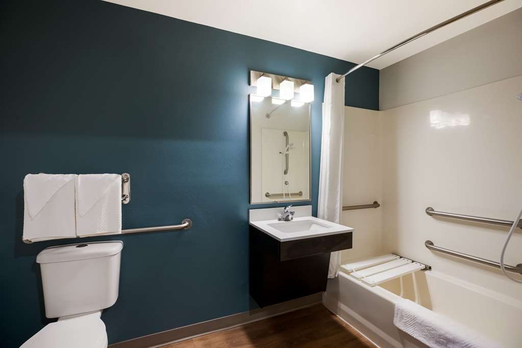 WoodSpring Suites Orlando West Clermont - photo 13