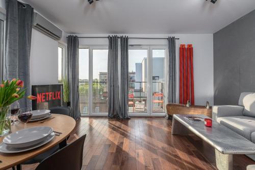 Lumina 3 room apart with large terrace — 5-Star Luxury Hotel in Warsaw, Poland