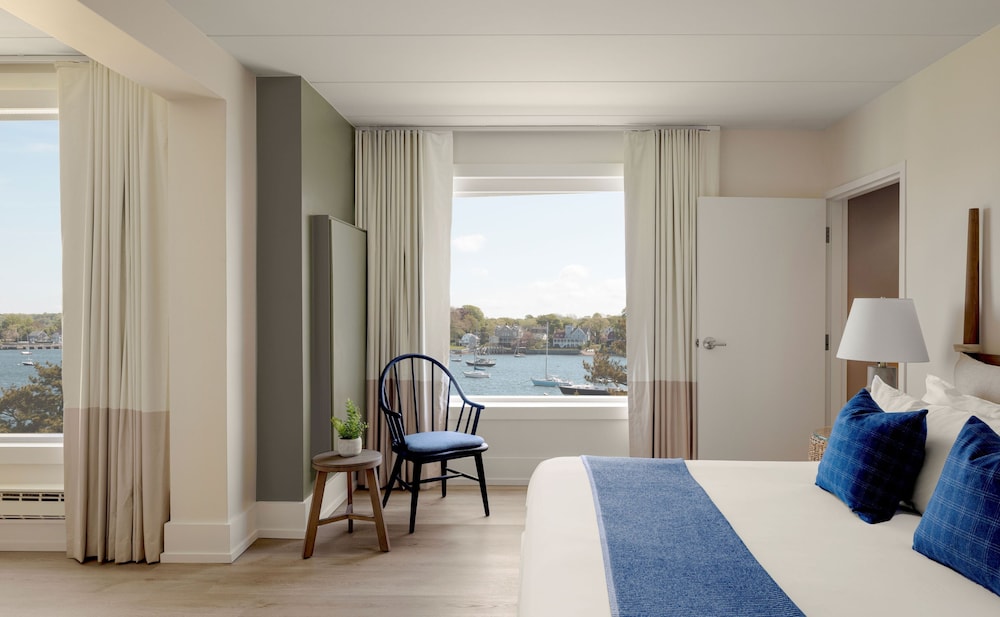 Newport Harbor Island Resort - photo 37