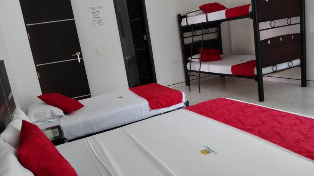 Hotel Suite Royal — Melgar — photo 3