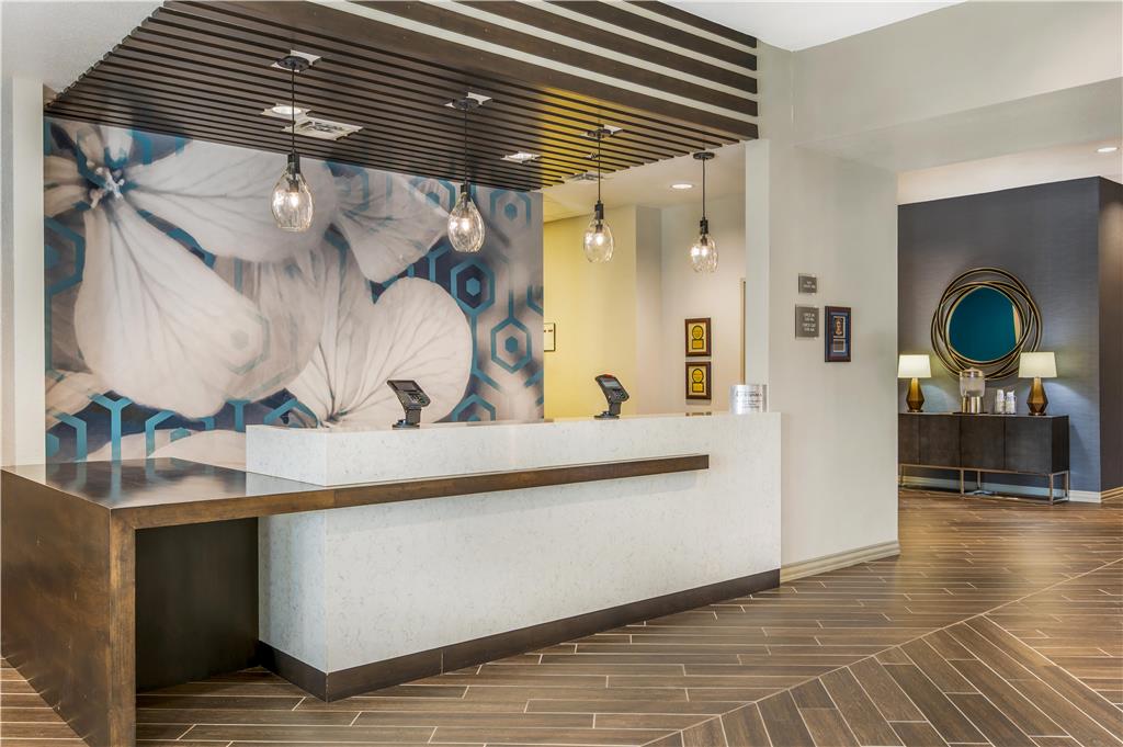 Best Western Plus Parkside Inn & Suites - photo 34