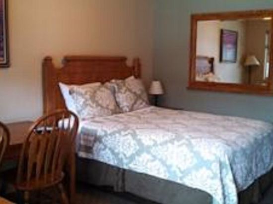 Centennial Suites & Extended Stay - photo 16