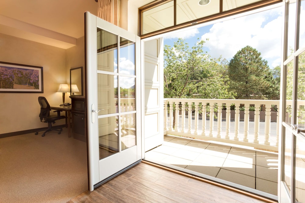 Drury Plaza Hotel in Santa Fe - photo 32