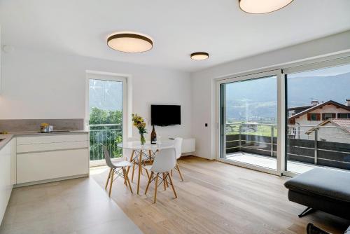 Haus Weinblick Apt 5 — 4-Star Luxury Hotel in Magre Sulla Strada Del Vino, Italy