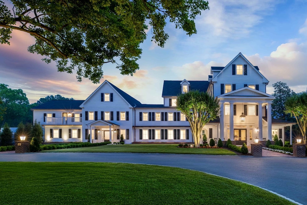 The Oaks Waterfront - carbon neutral hotel in Easton
