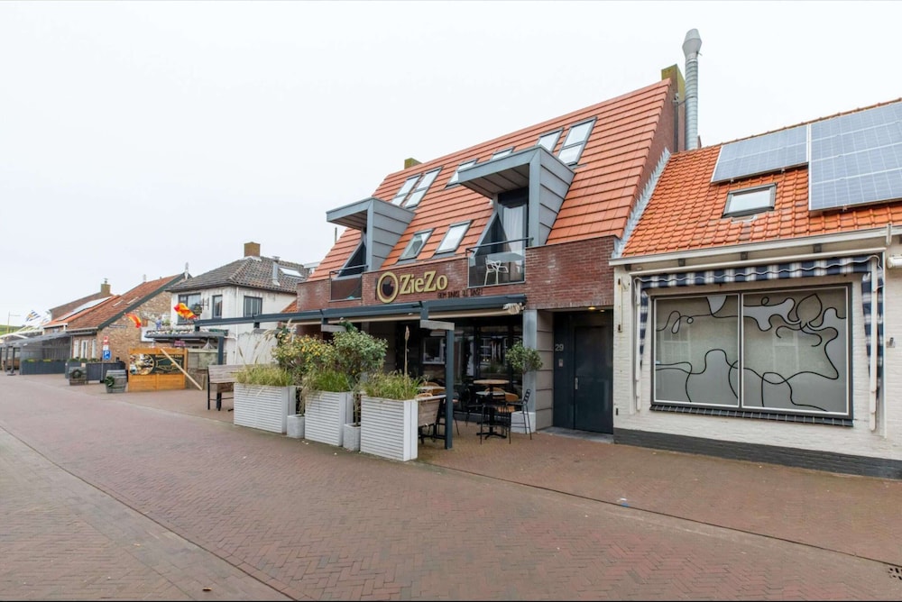 Apartment in Zoutelande near the Beach — 4-Star Luxury Hotel in Zoutelande, Netherlands