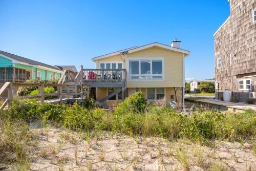 Brigantine by Oak Island Accommodations - photo 19