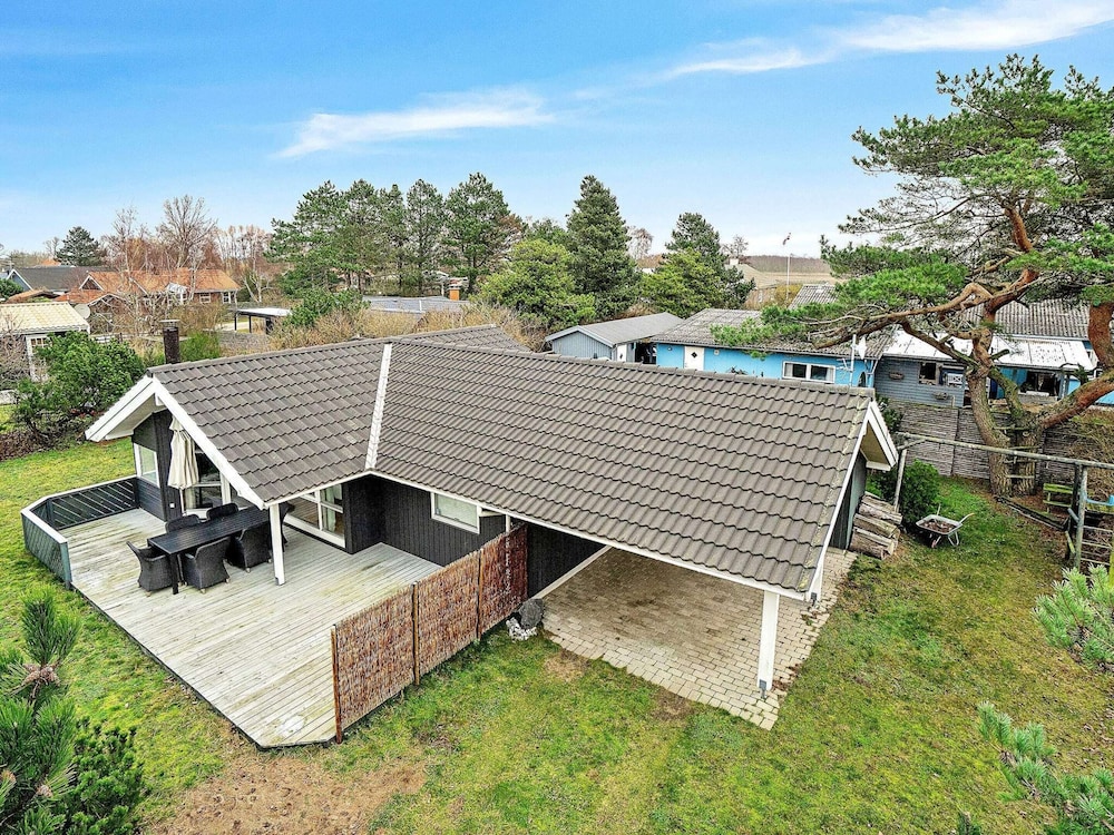 Gorgeous Home In Slagelse With Wifi — 4-Star Luxury Hotel in Slagelse, Denmark