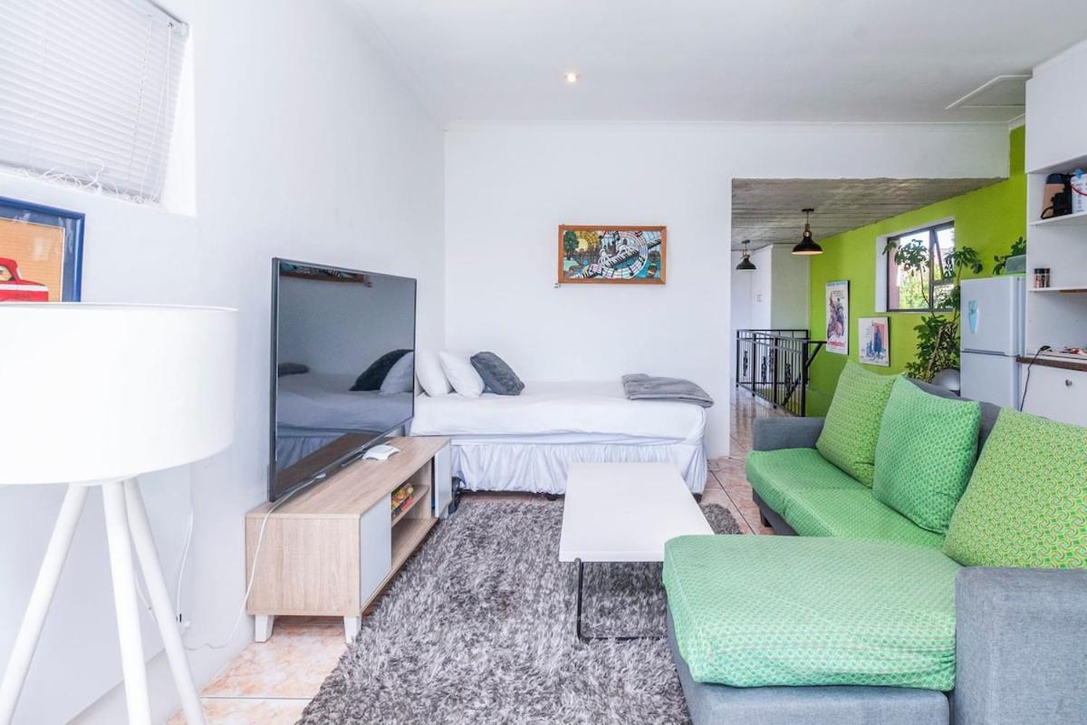 Green Haven Apartment in Milnerton