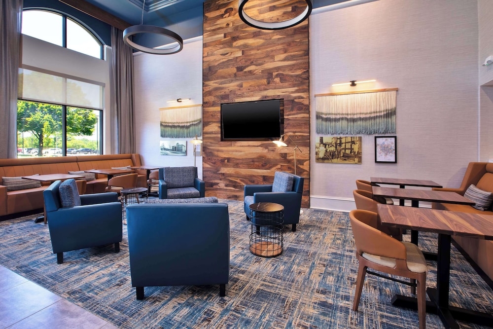 Hampton Inn & Suites Spartanburg I 26 Westgate Mall - photo 5