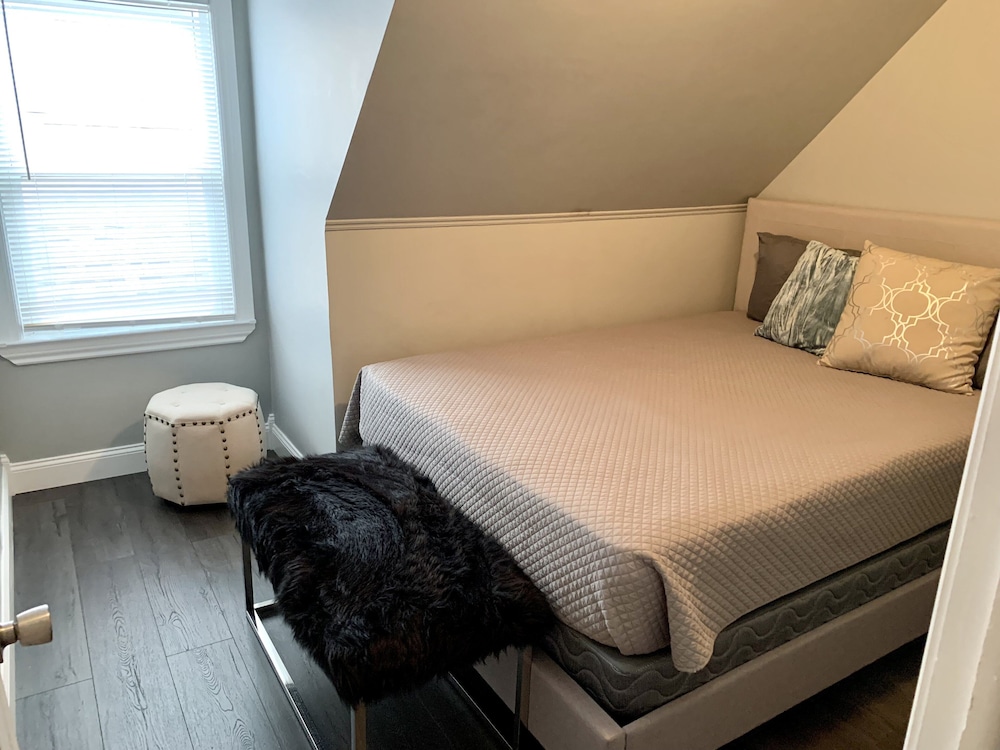The Wheel of Fortune Duplex 8BR Parking - photo 6