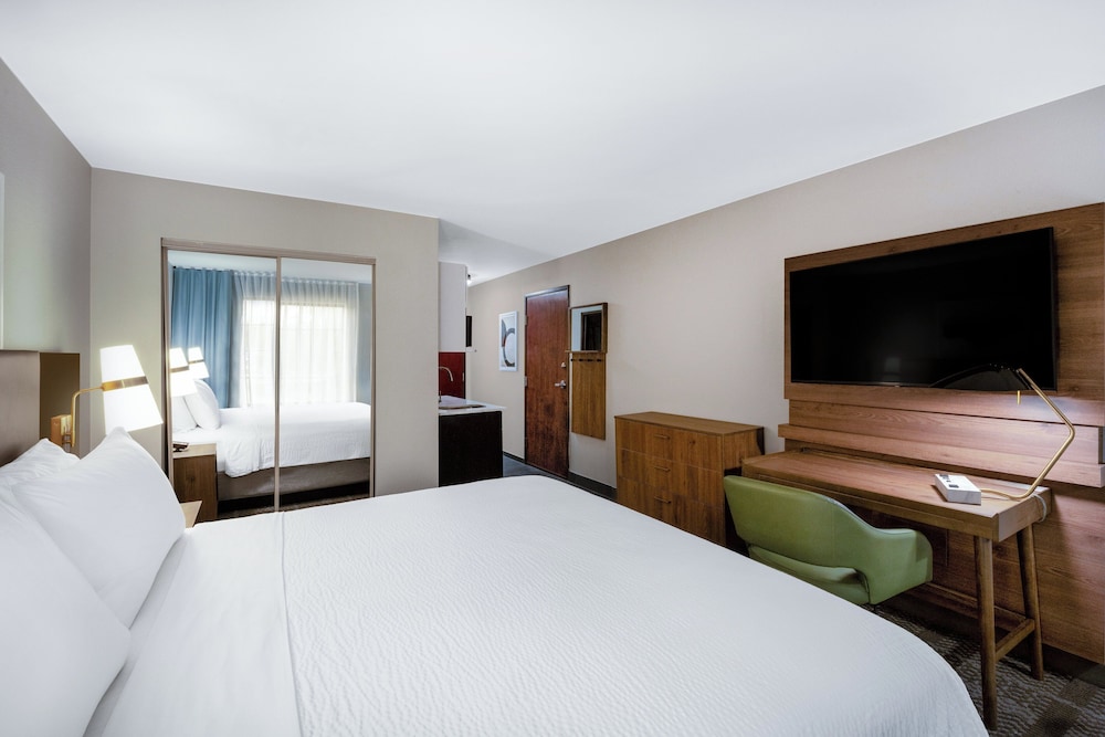 Staybridge Suites West Des Moines by IHG - photo 8