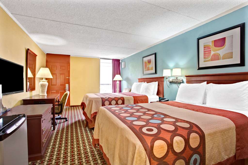 Super 8 by Wyndham Raleigh Downtown - photo 11