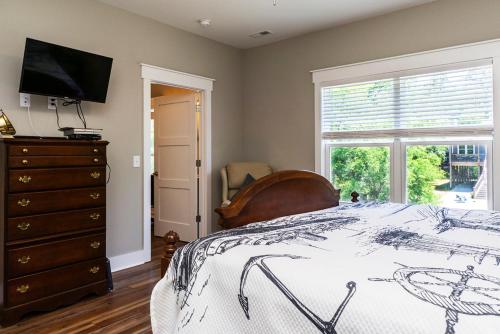 Waterway Haven by Oak Island Accommodations - photo 23