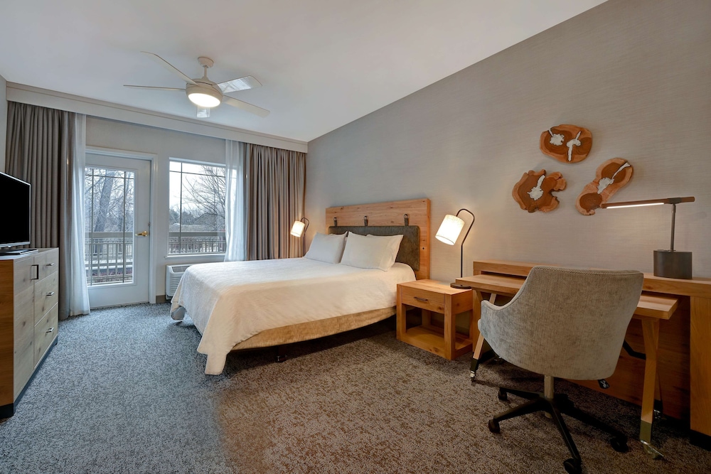 Hilton Garden Inn Boise Eagle - photo 18