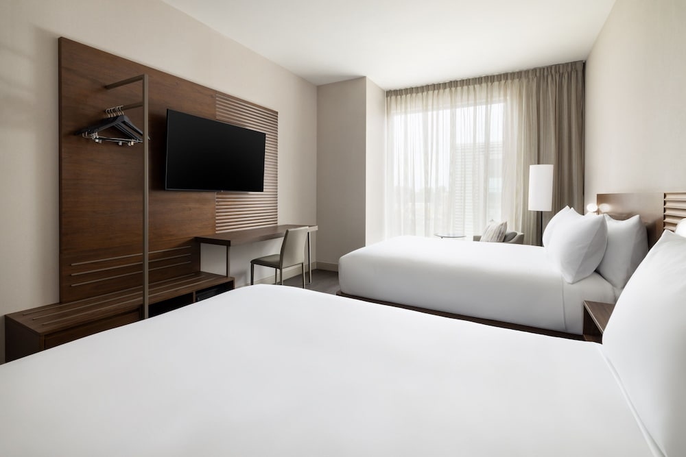 AC Hotel Newtown Square - photo 10