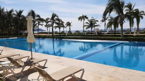 Peninsula2c — 4-Star Luxury Hotel in Mazatlan, Mexico