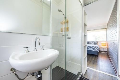 Rosalie 24 - carbon neutral hotel in Perth