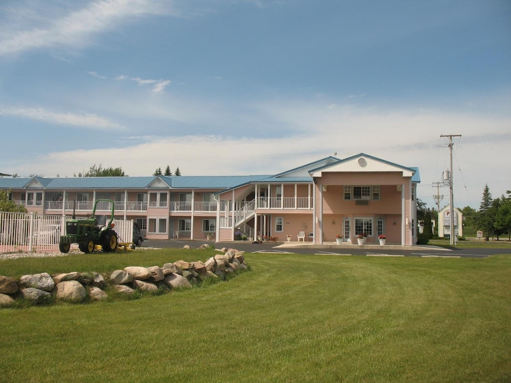 Great Lakes Inn - featured photo