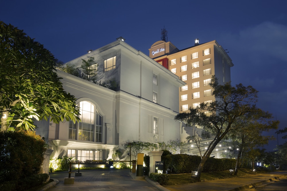 Grand Zuri Bsd City — 4-Star Luxury Hotel in South Tangerang, Indonesia