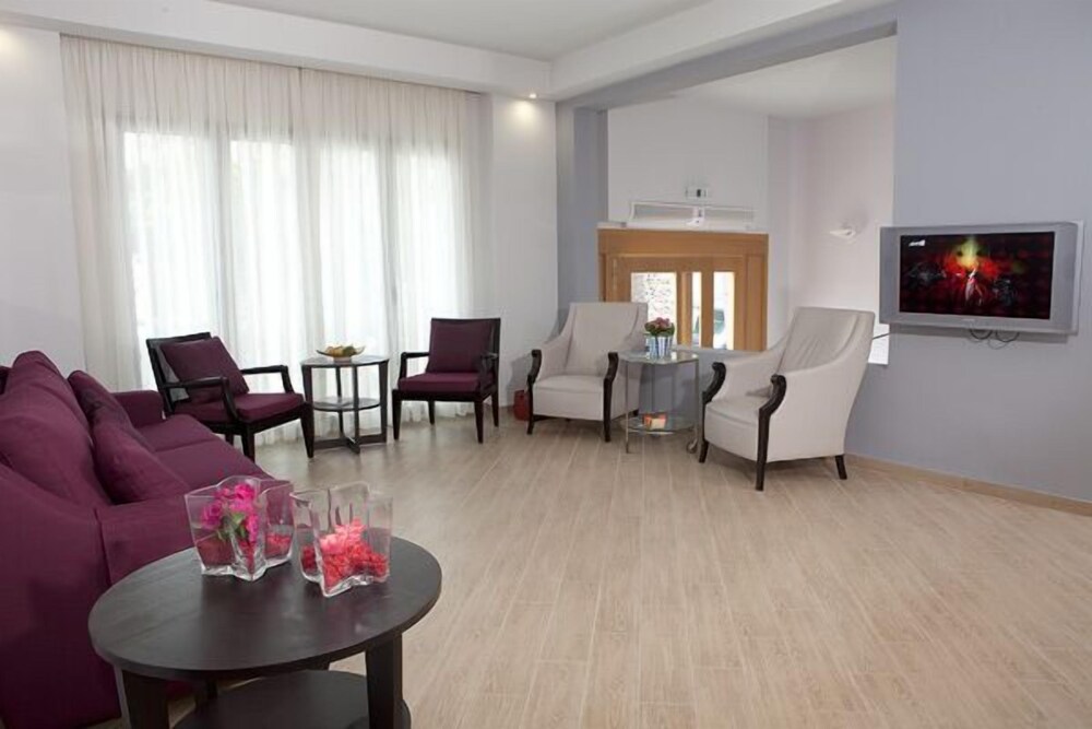 Ilion Spa Hotel — Loutra Aidhipsou — photo 4