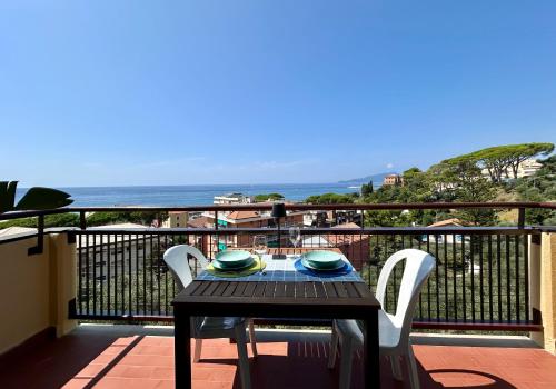 Maison Panorama — 4-Star Luxury Hotel in Lavagna, Italy