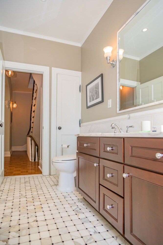 Deedee's Brownstone Van Vorst Park - photo 44