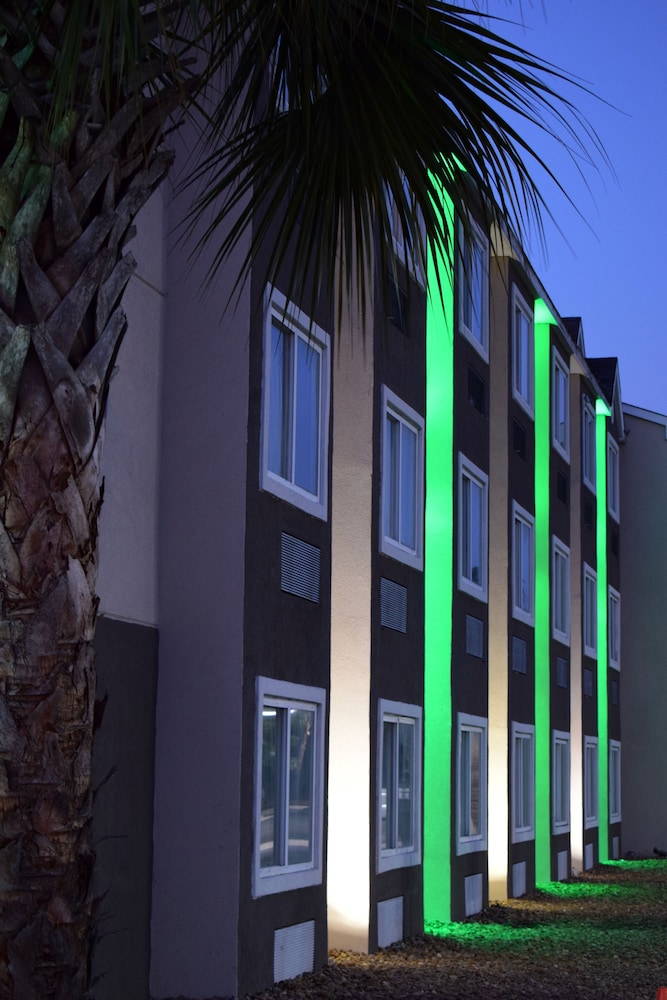 Quality Inn & Suites Myrtle Beach near Outlets - photo 33