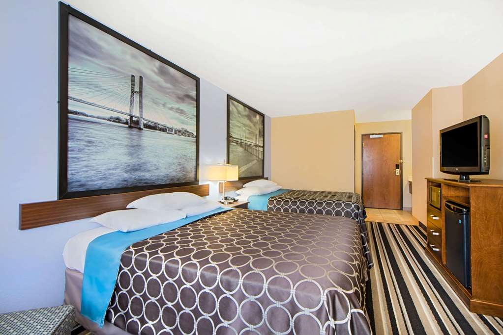 Super 8 by Wyndham Fairfield - photo 7