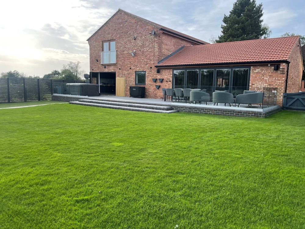 85a Braybrooke Road — Kettering