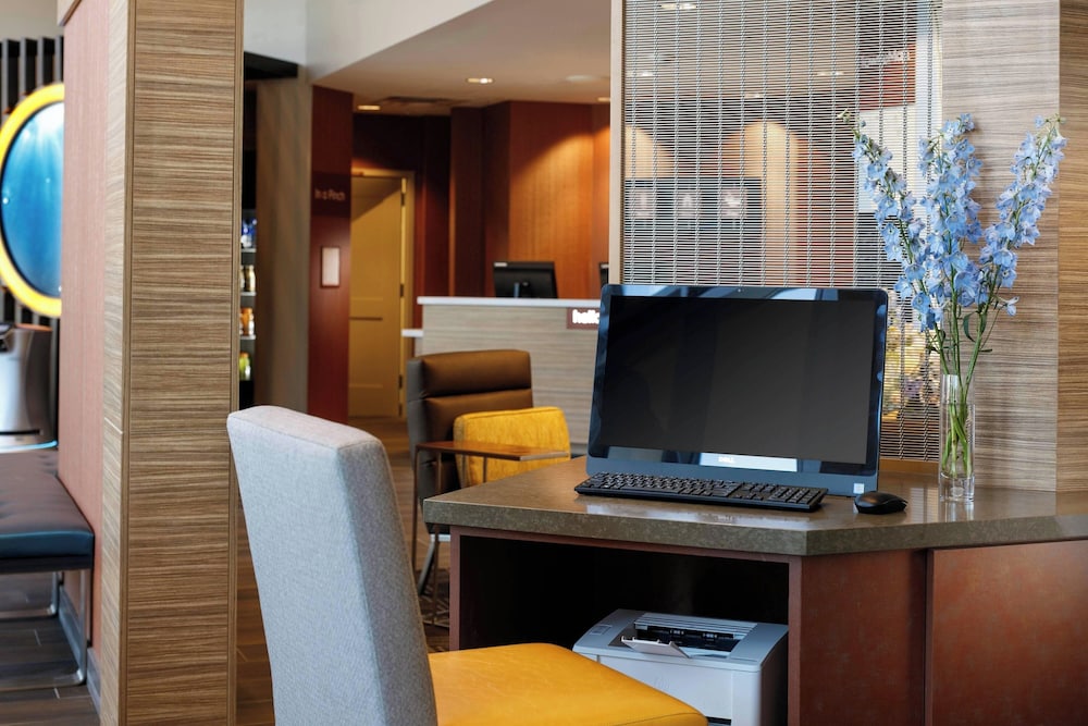 TownePlace Suites by Marriott San Diego Downtown - photo 35