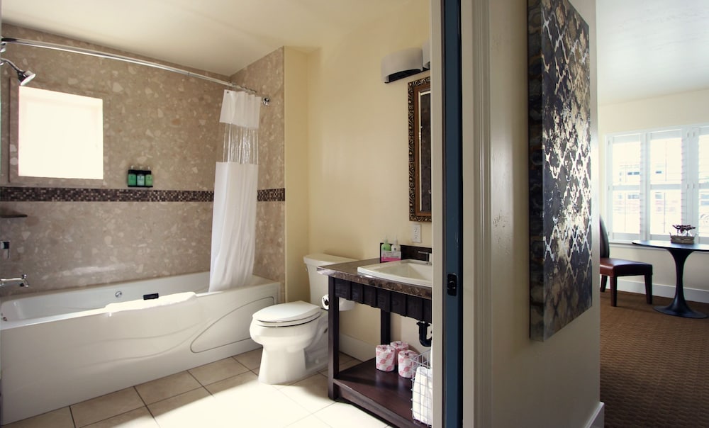 Rest Hotel Plymouth - photo 27