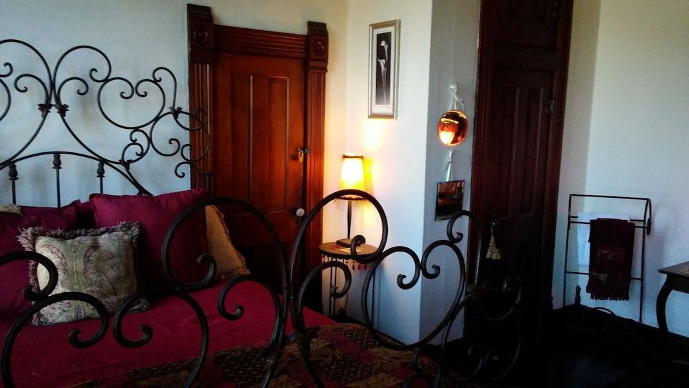 Fig Tree Manor - photo 22