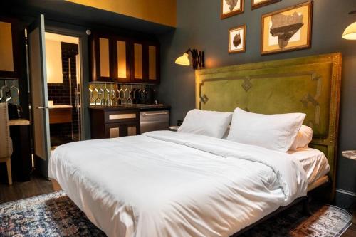 The Gas Lamp Hotel 1BR Tesla - featured photo