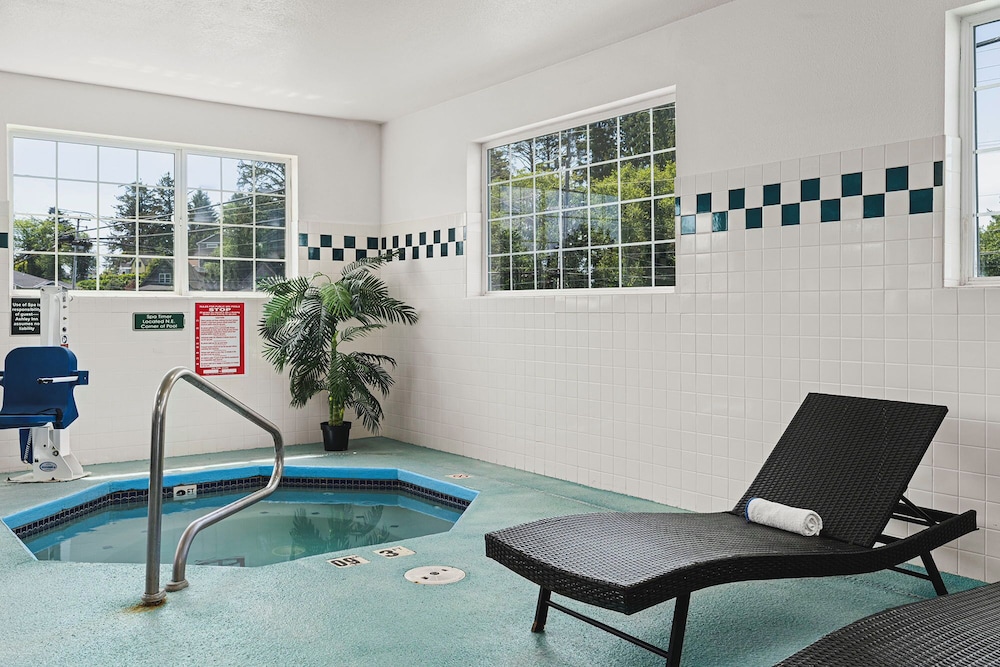 The Ashley Inn & Suites - photo 50