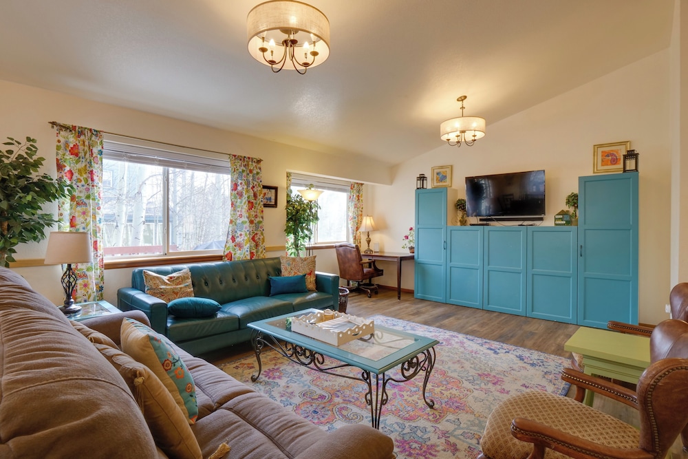 8 Mi to Copper Mtn Dtwn Frisco Retreat with Deck in Frisco, United States